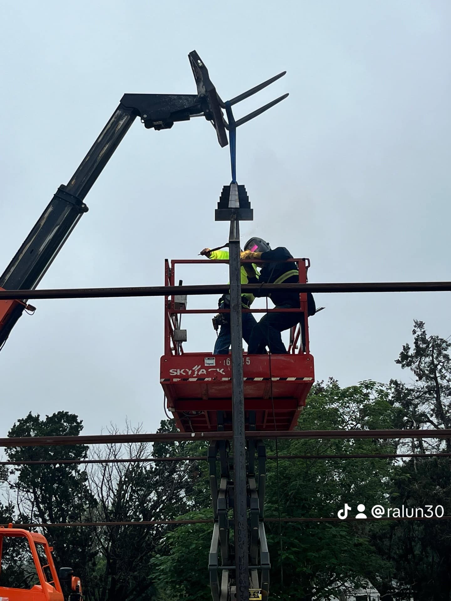 3ded0620-c6d9-456f-823c-f9455d121626