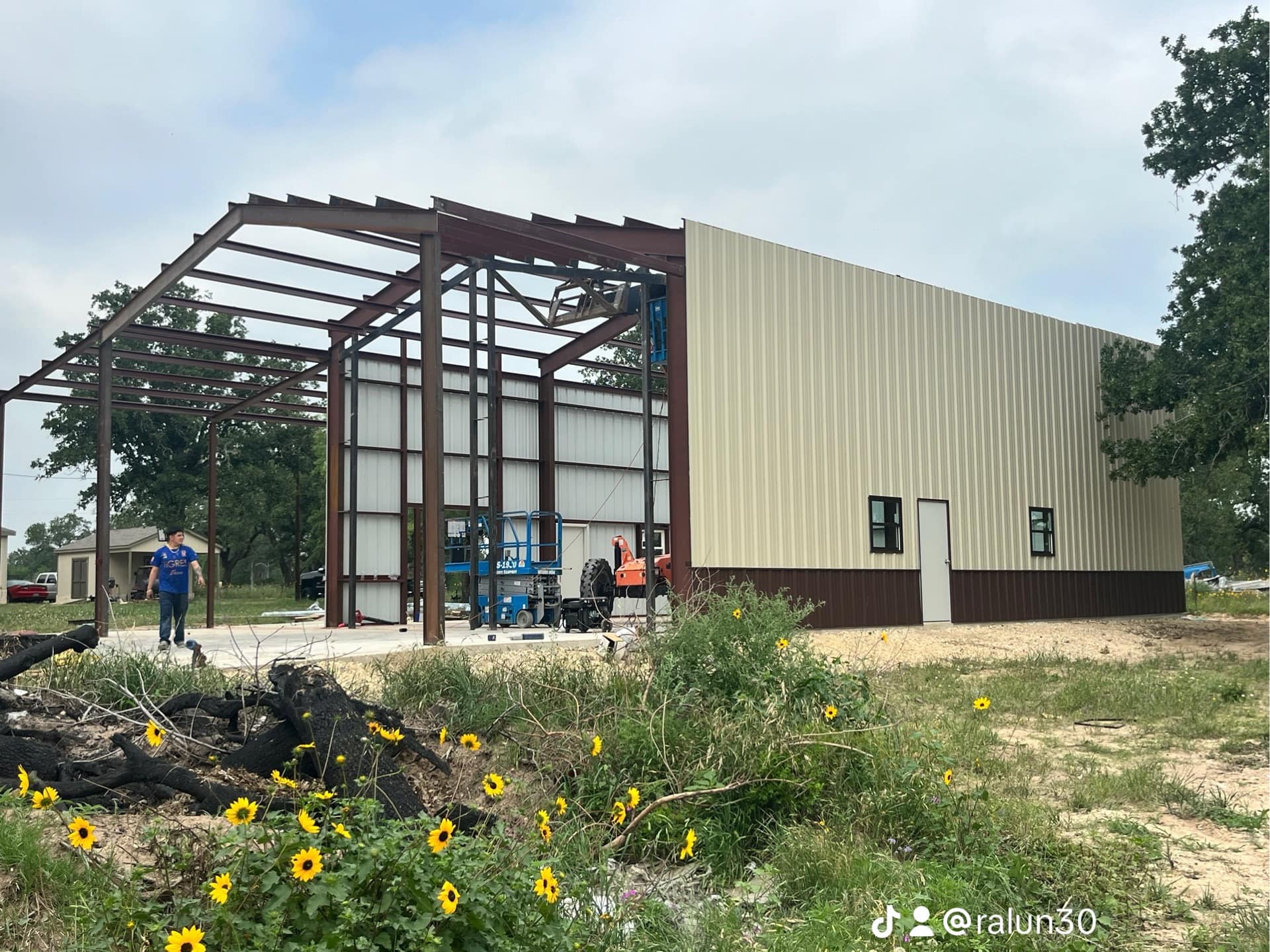 5b137305-71bf-4085-9b75-f1d7bba8e25c